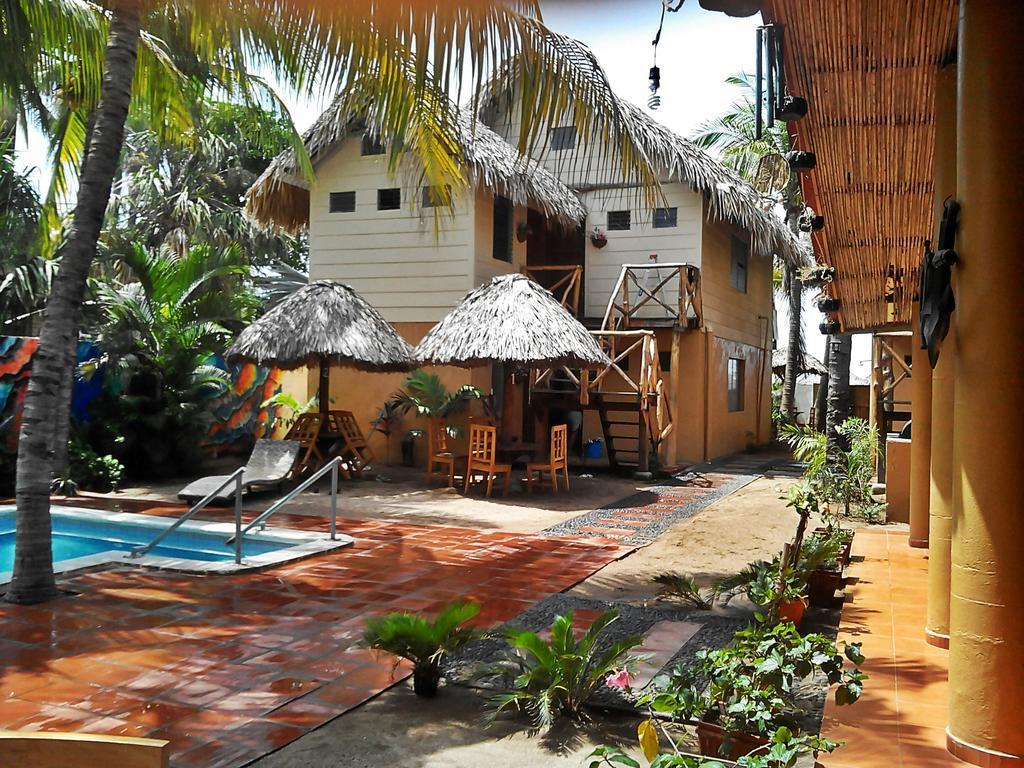 Hotel Los Cobanos Village Lodge Bagian luar foto